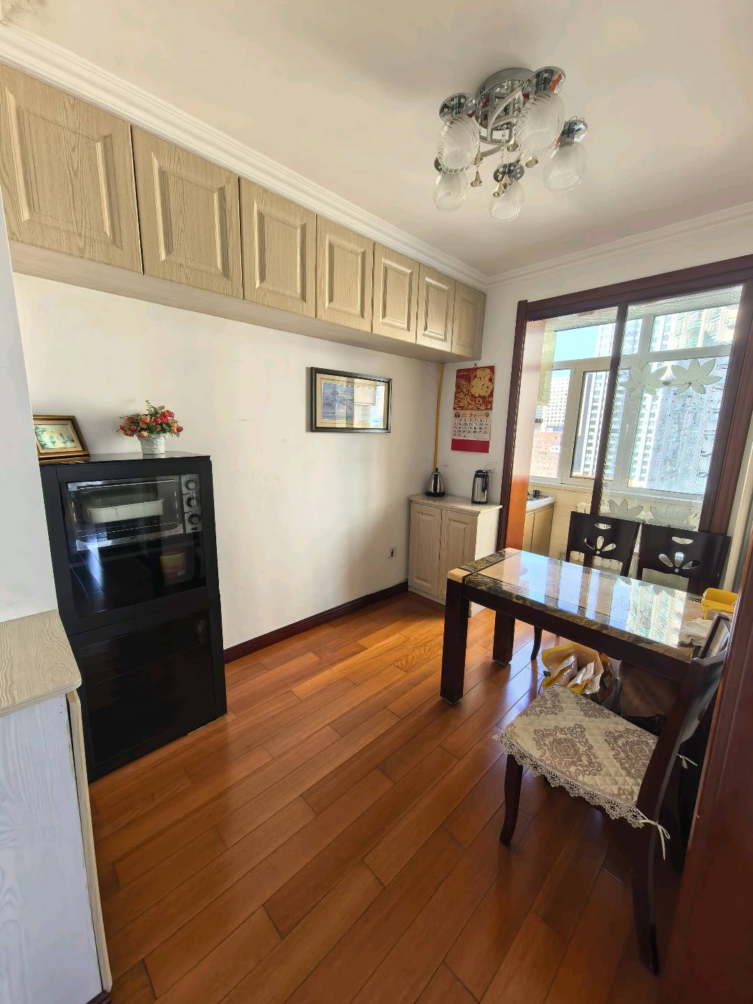 湖畔小区 随时看房·