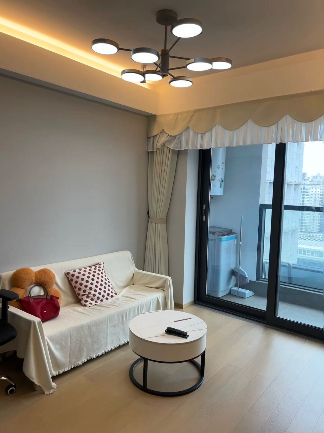 洪山区珞狮路诚功新时代 2居室 3600元/月