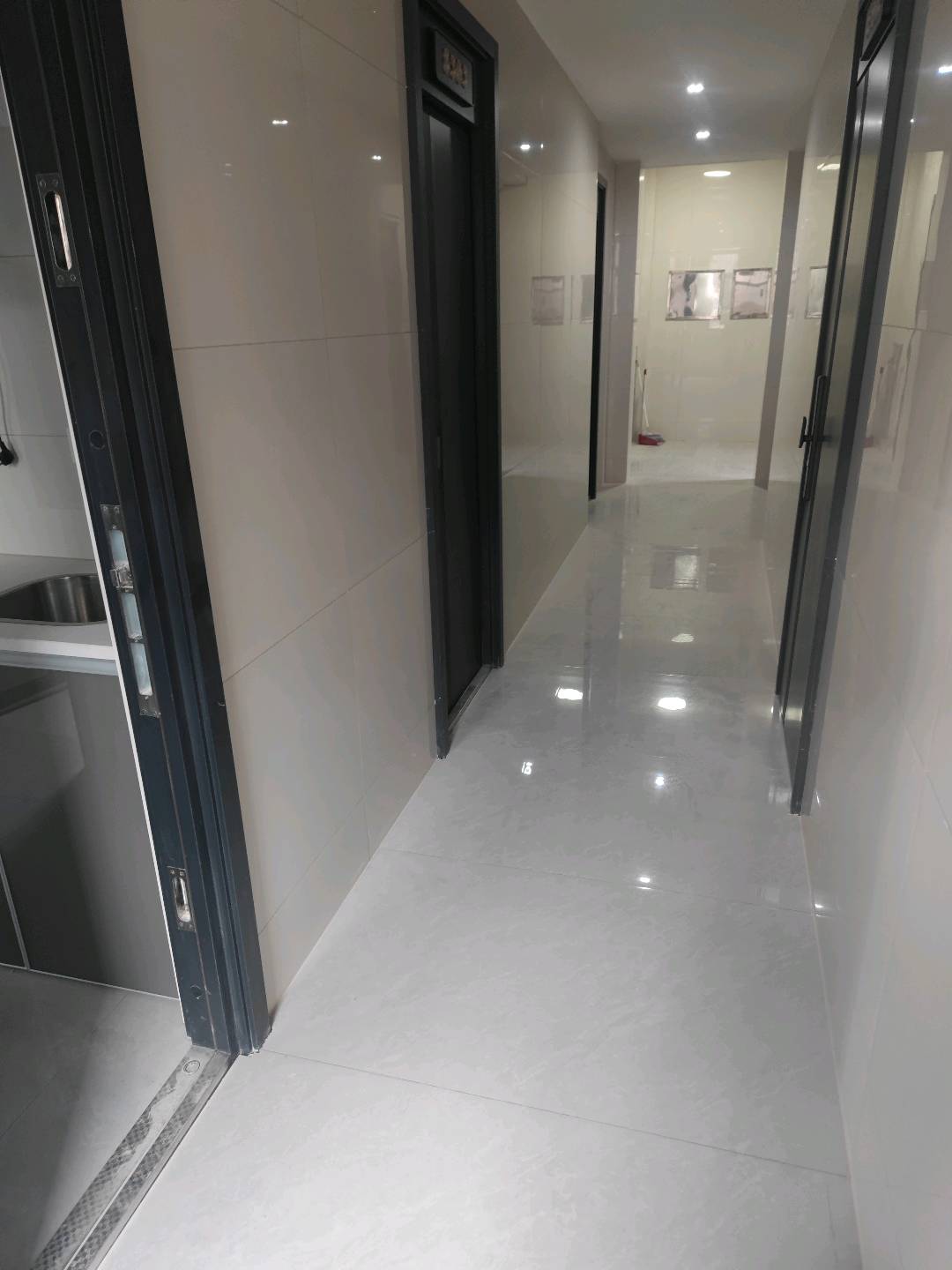 起鸣新村C区19栋一单元 随时看房·