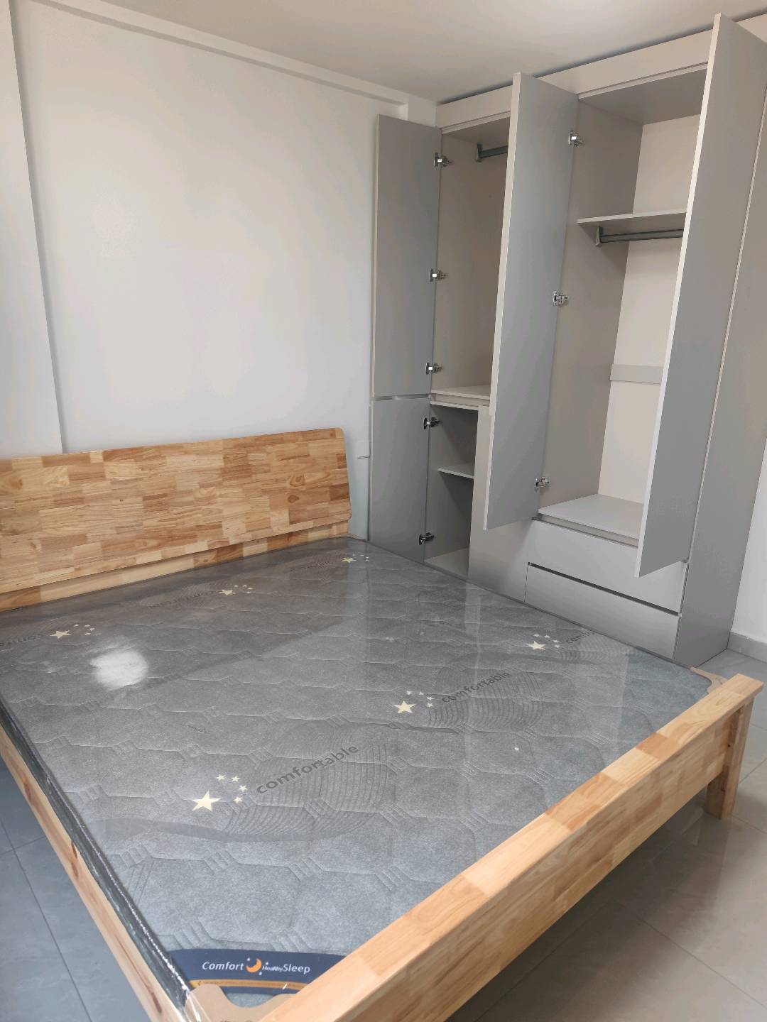 起鸣新村C区19栋一单元 随时看房·