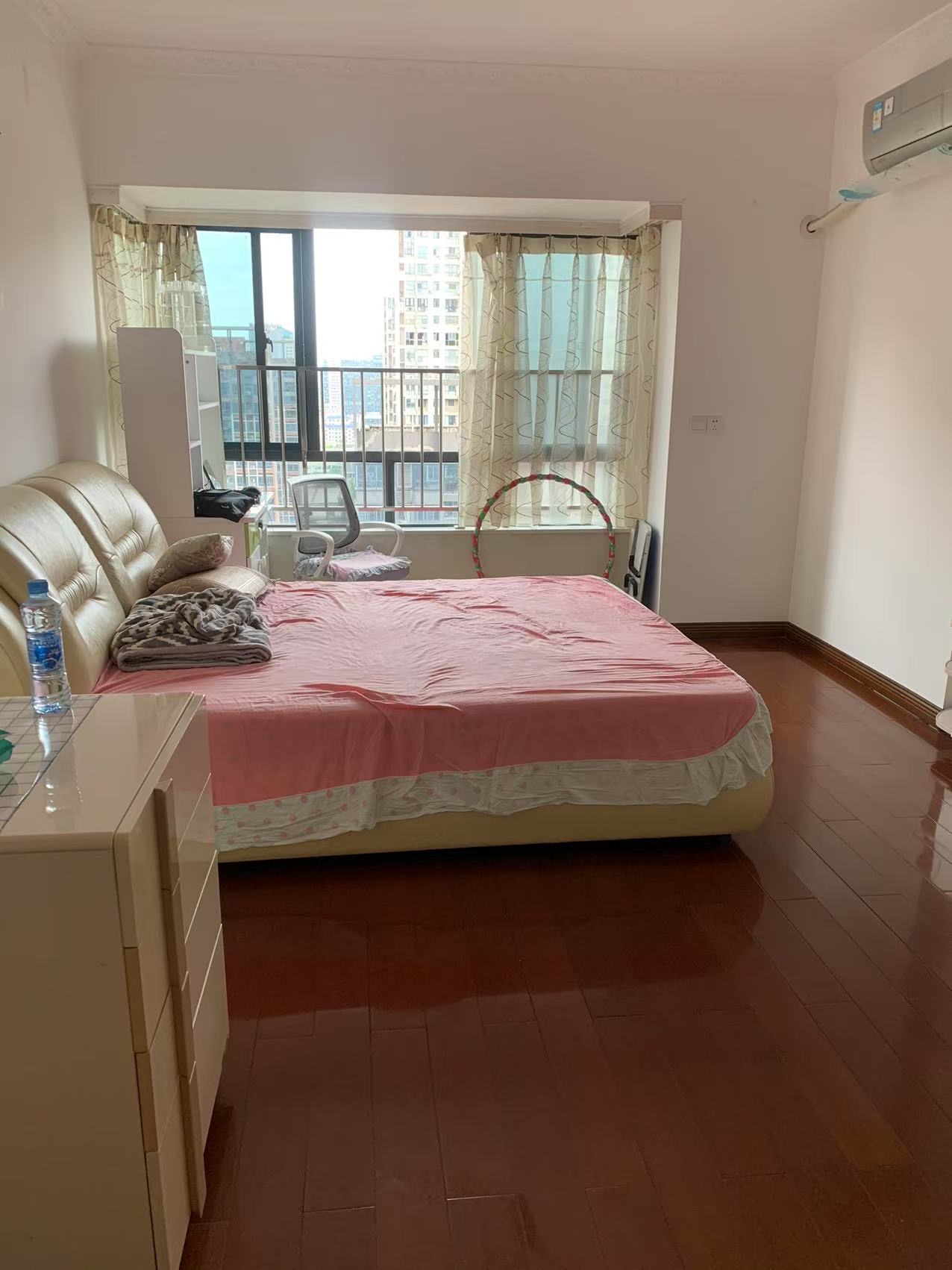 荟萃中央 随时看房·