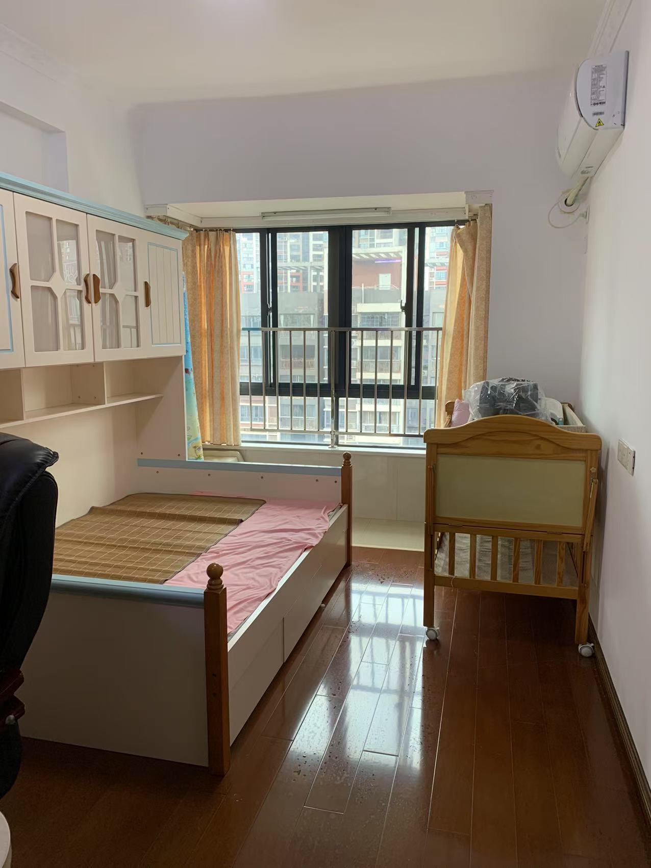 荟萃中央 随时看房·