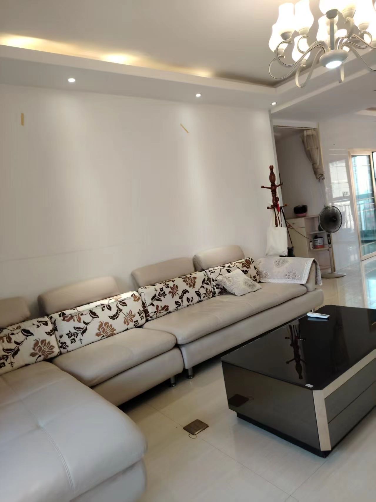 荟萃中央 随时看房·