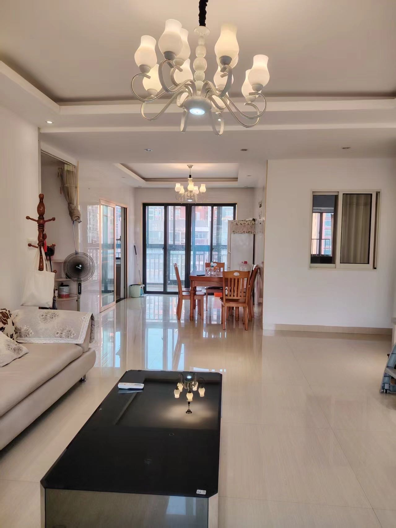 荟萃中央 随时看房·