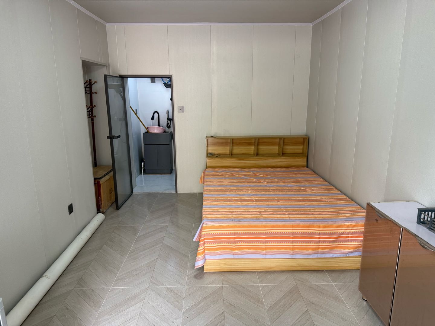 香海花园 1居室 1300元/月