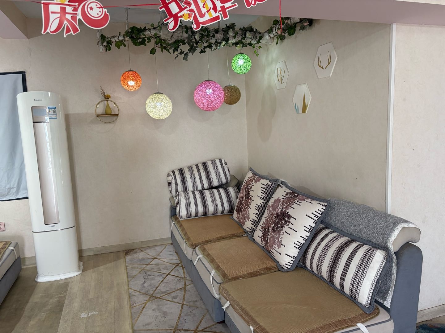 香槟花园小区）