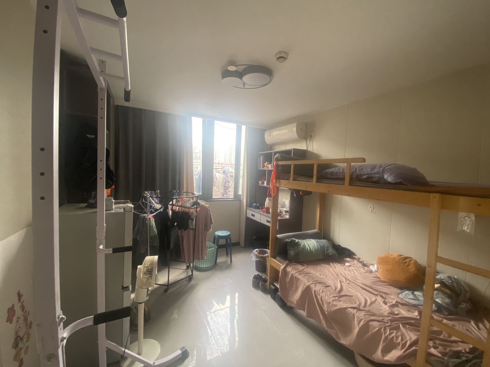 静安区亮申商务 1居室 3000元/月