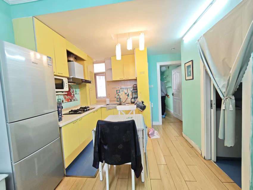 银都新村 随时看房·