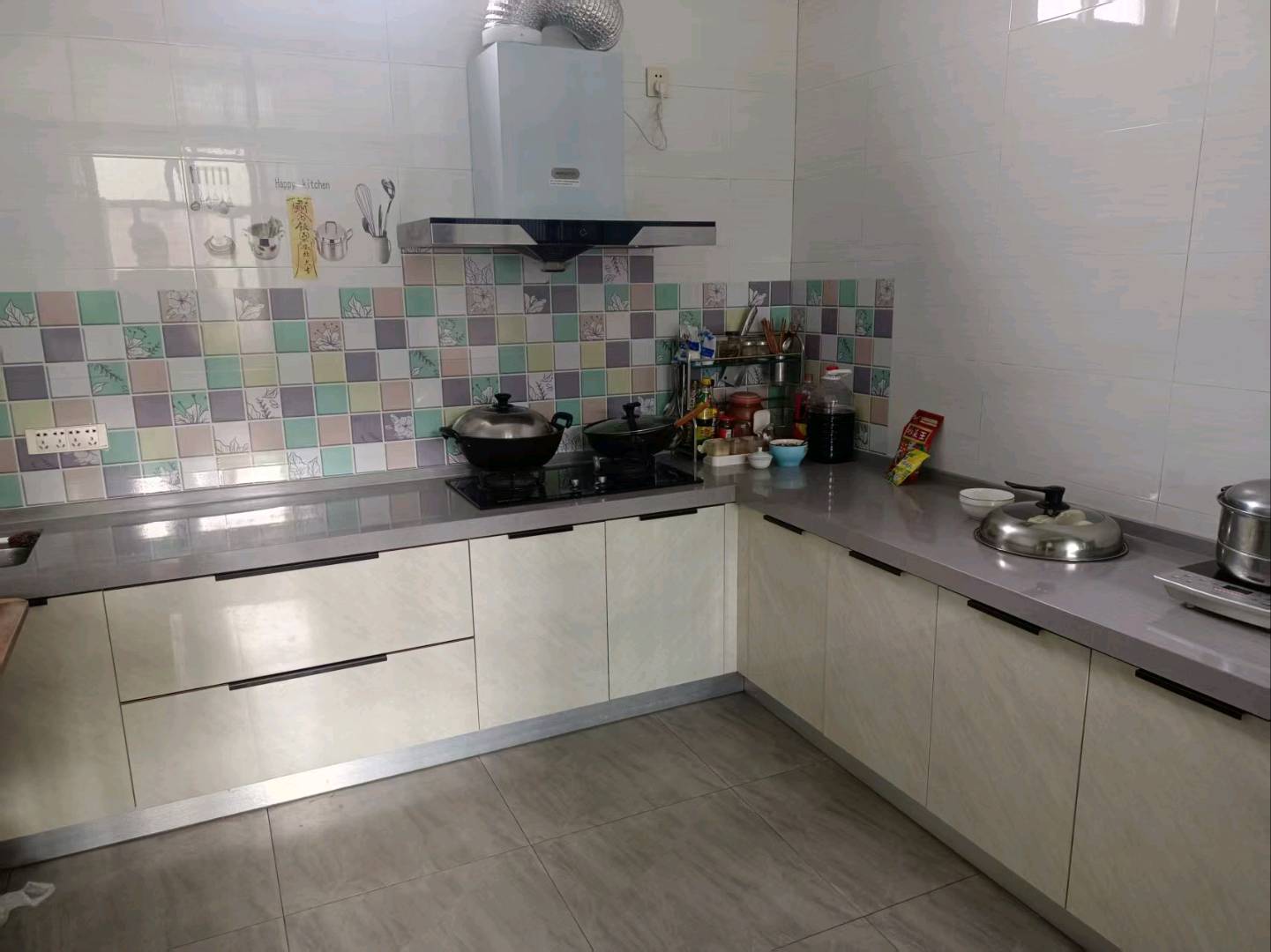 城南绿地公园向里走200米 随时看房·