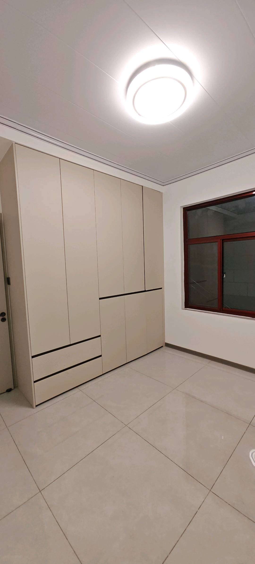 城南绿地公园往里走200米 随时看房·