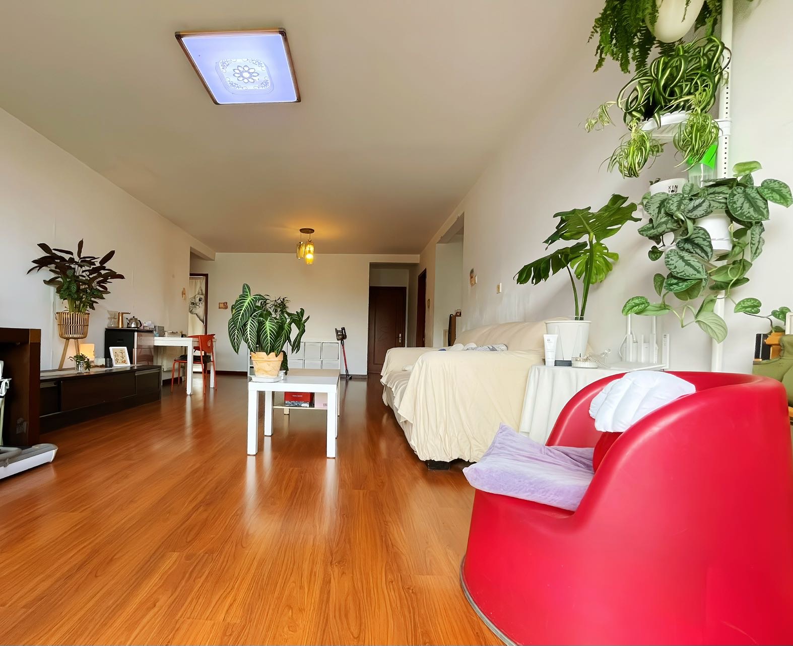 康和园 3居室 2950元/月