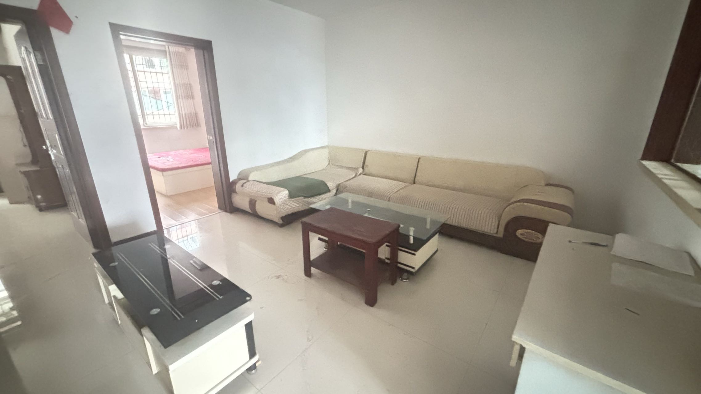 红沟小区东区 3居室 800元/月