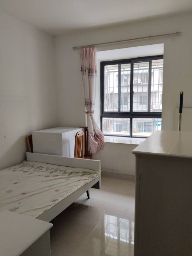 105小区 随时看房·