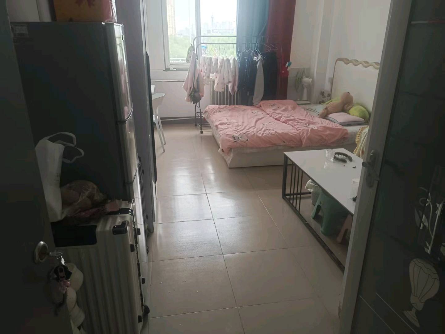 燕山装饰城 随时看房·