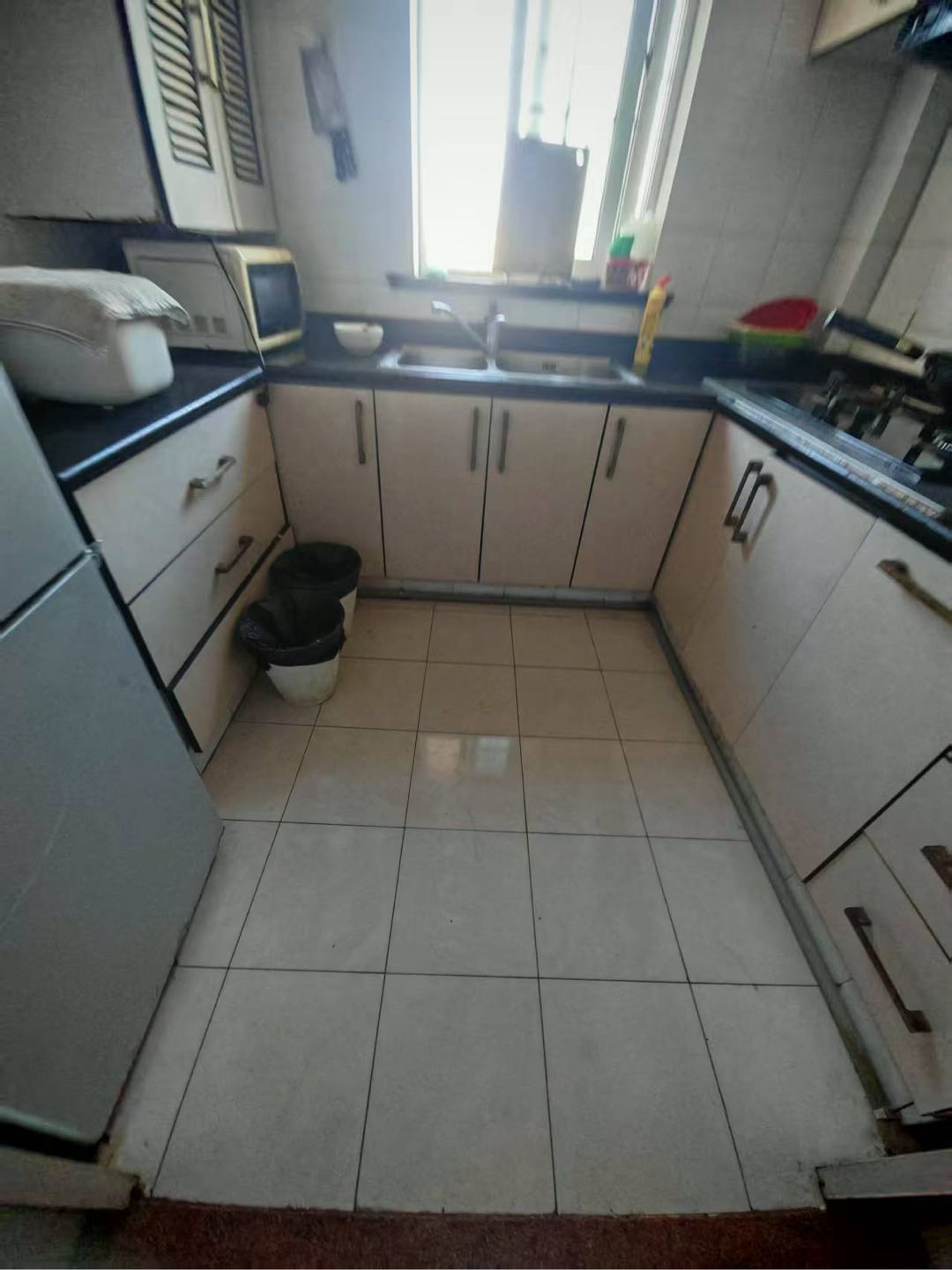 莲叶新村 随时看房·