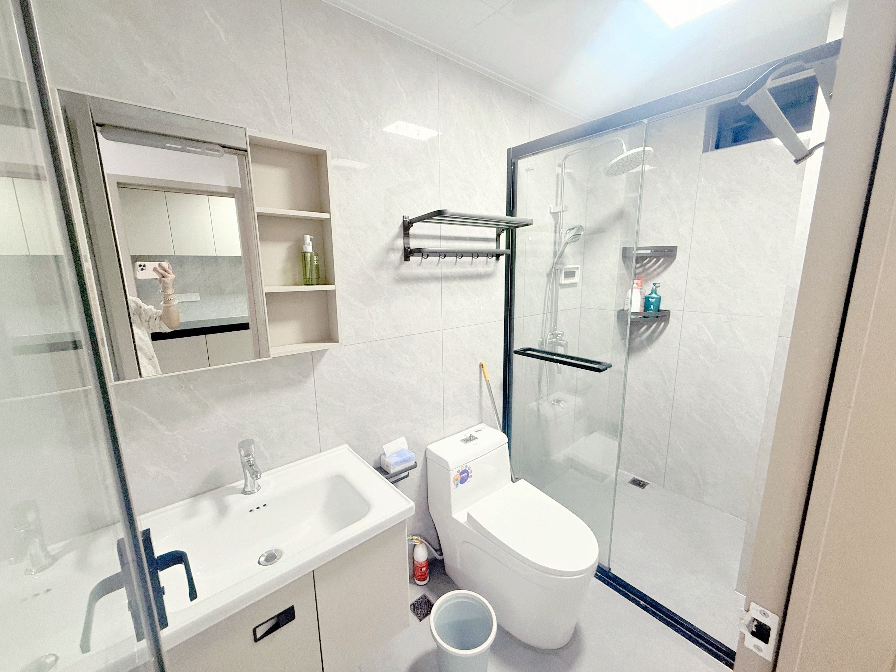 瑞岳华庭 随时看房·