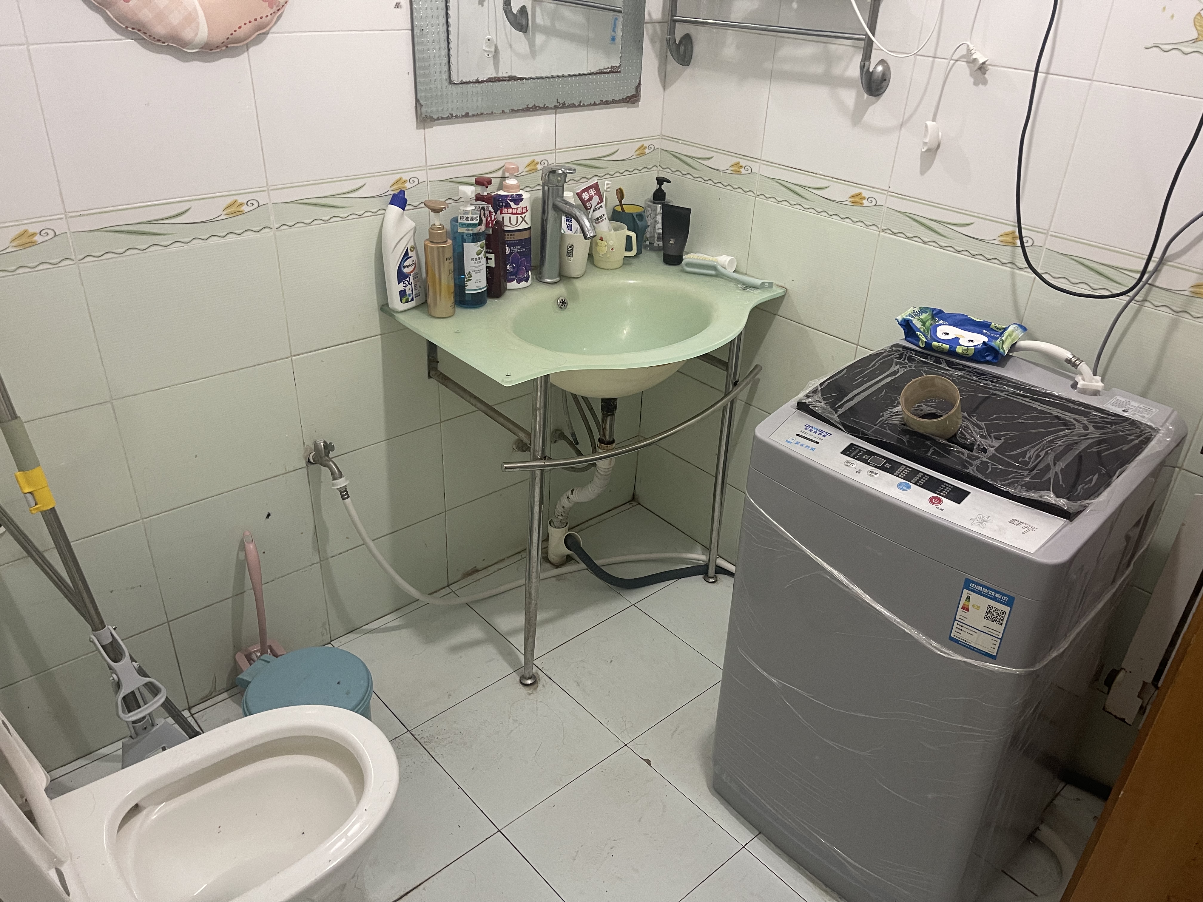 广业滨河家园 4居室 700元/月