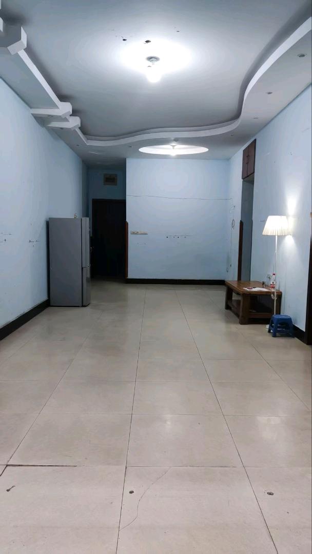 山水丽都 3居室 2000元/月