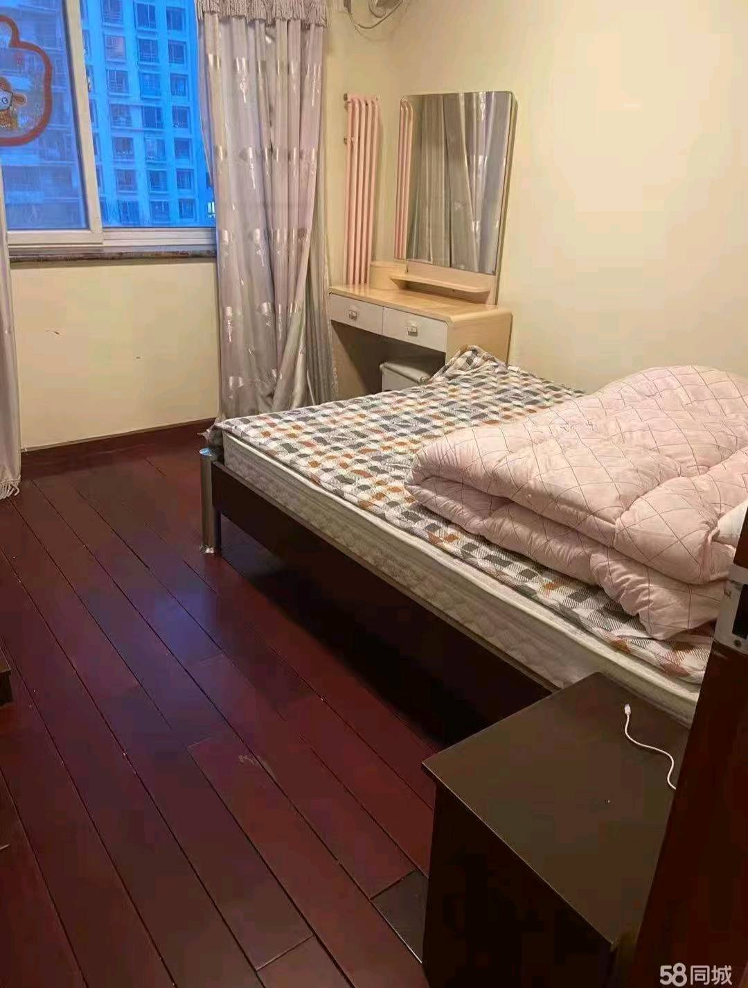 九龙花园 随时看房·