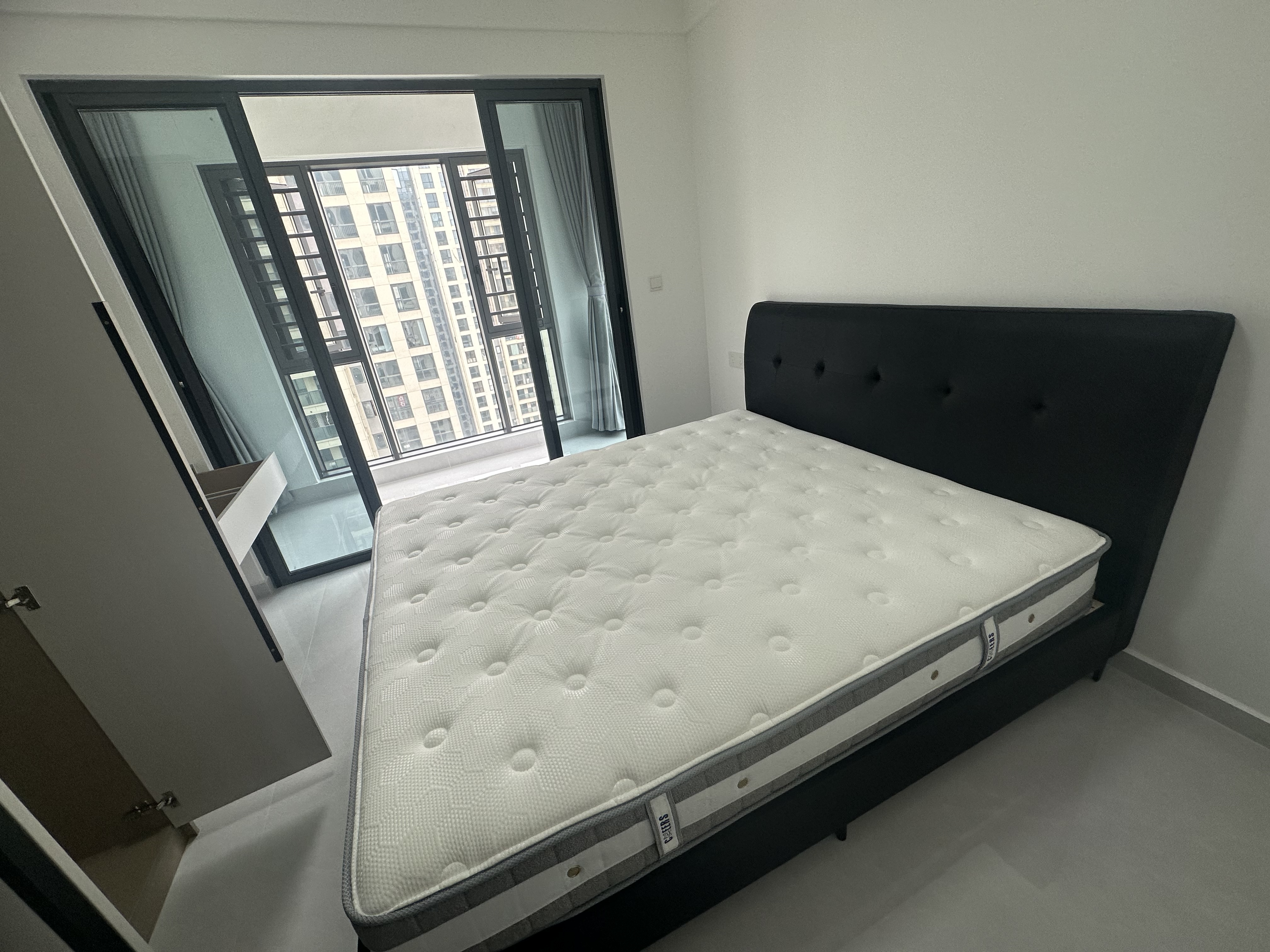 秀峰一品 随时看房·