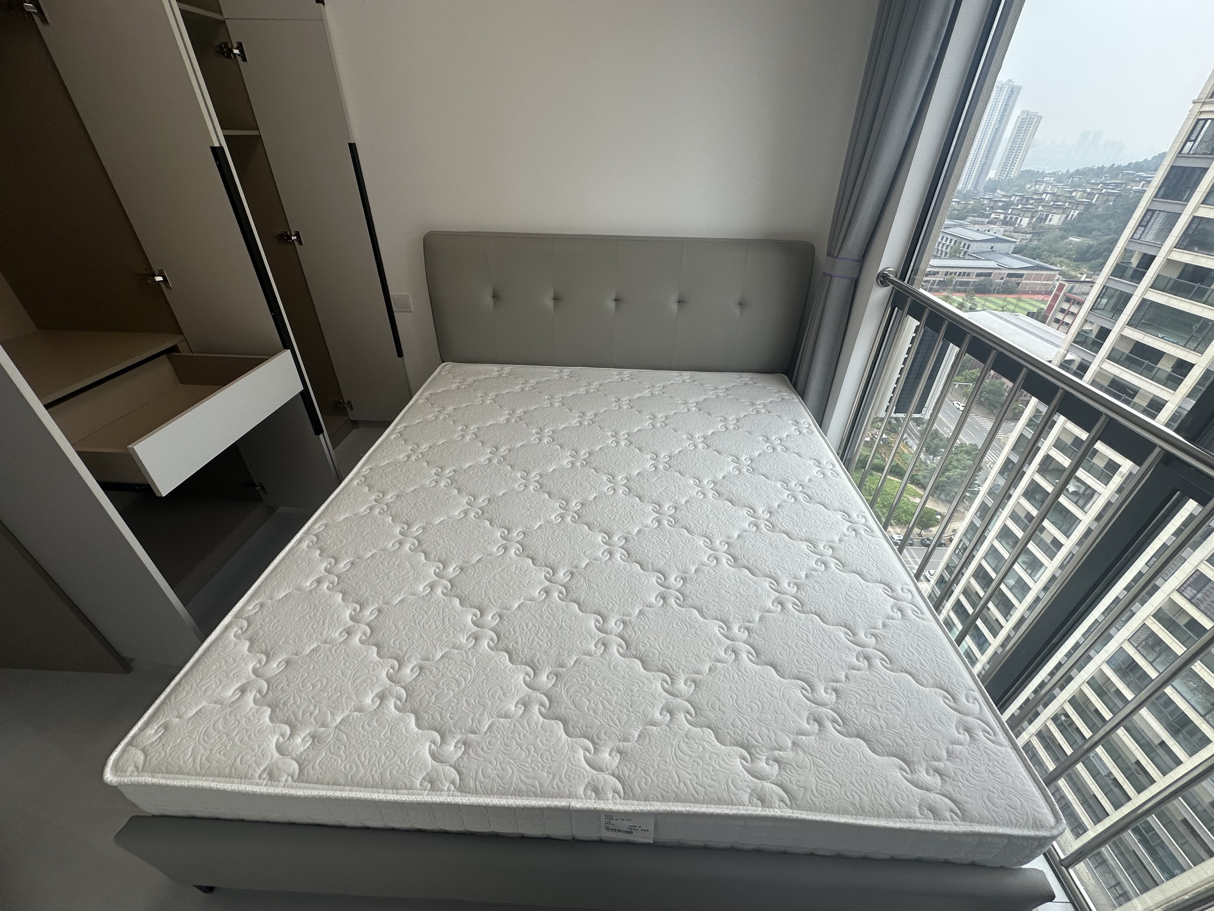 秀峰一品 随时看房·