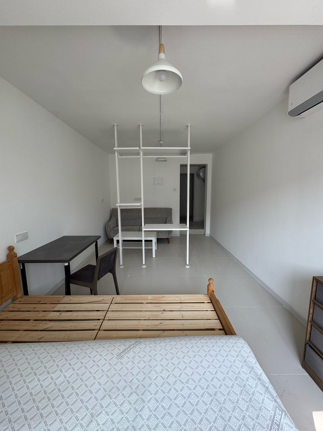 彩虹苑 1居室 1500元/月