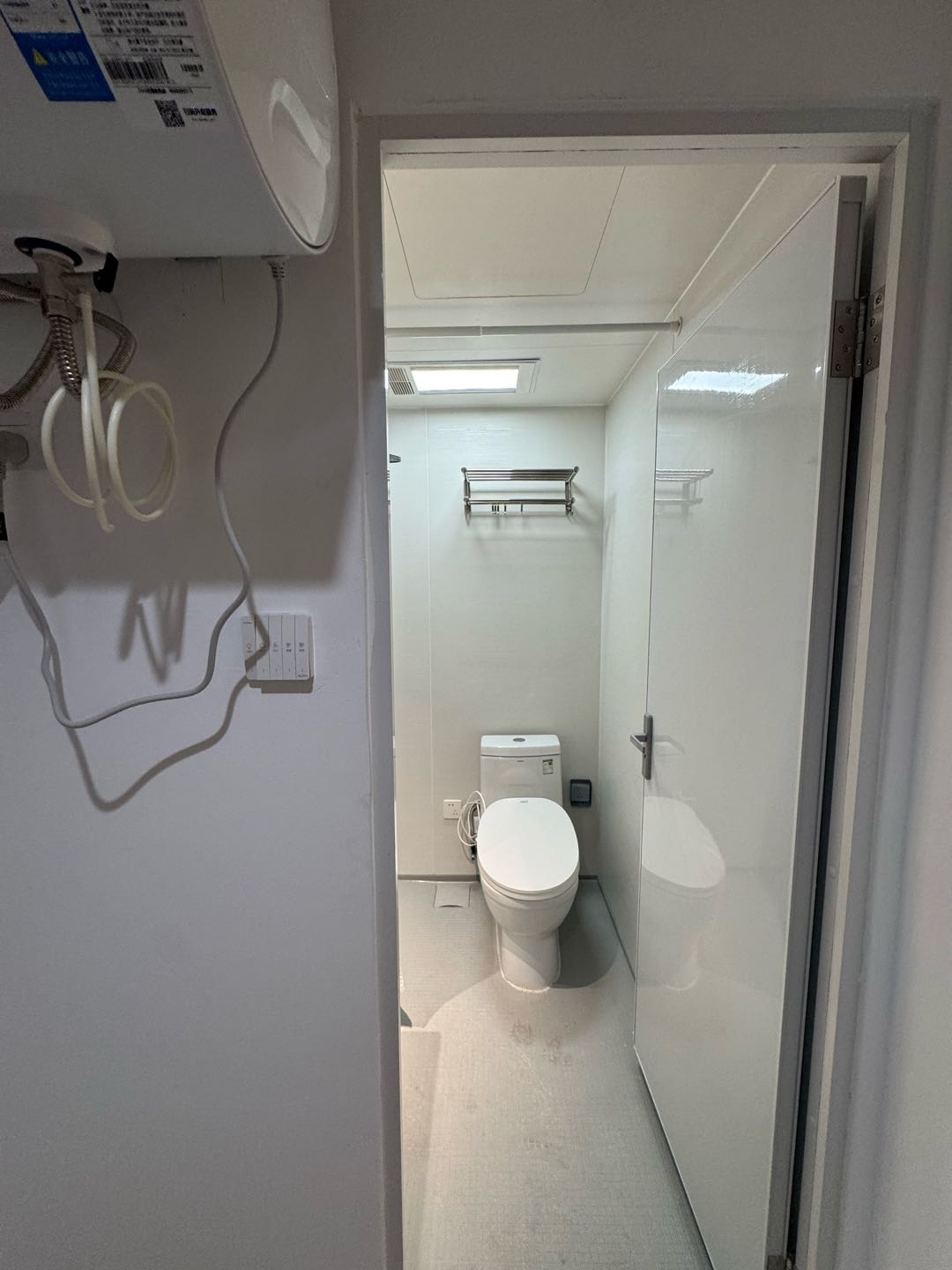 彩虹苑 随时看房·