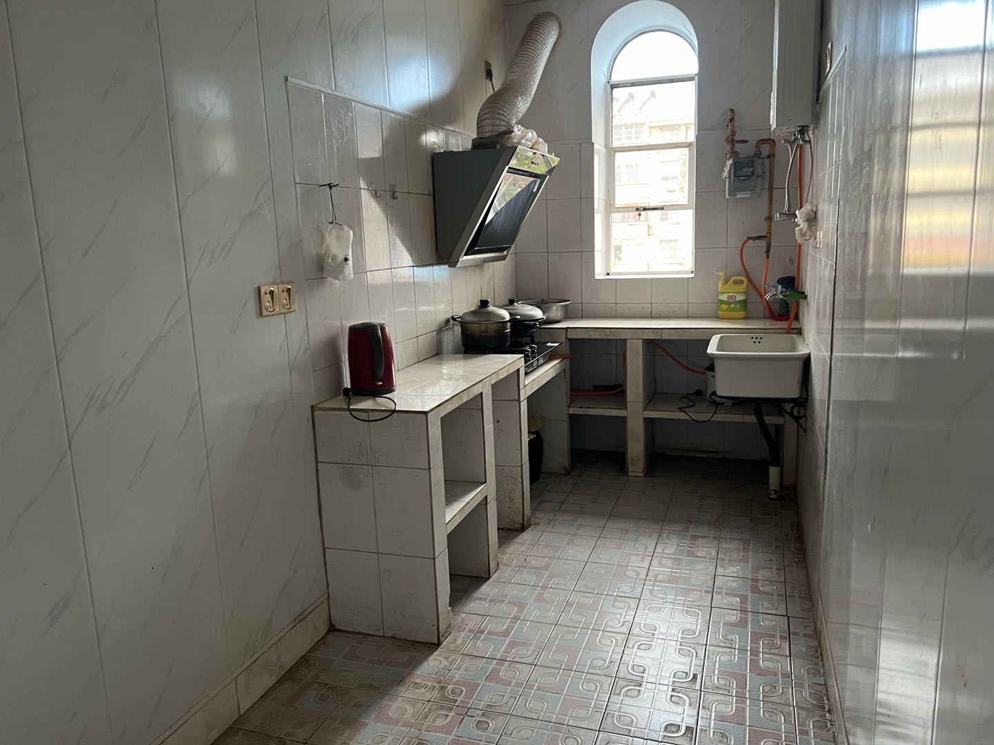 乡体委大院 随时看房·