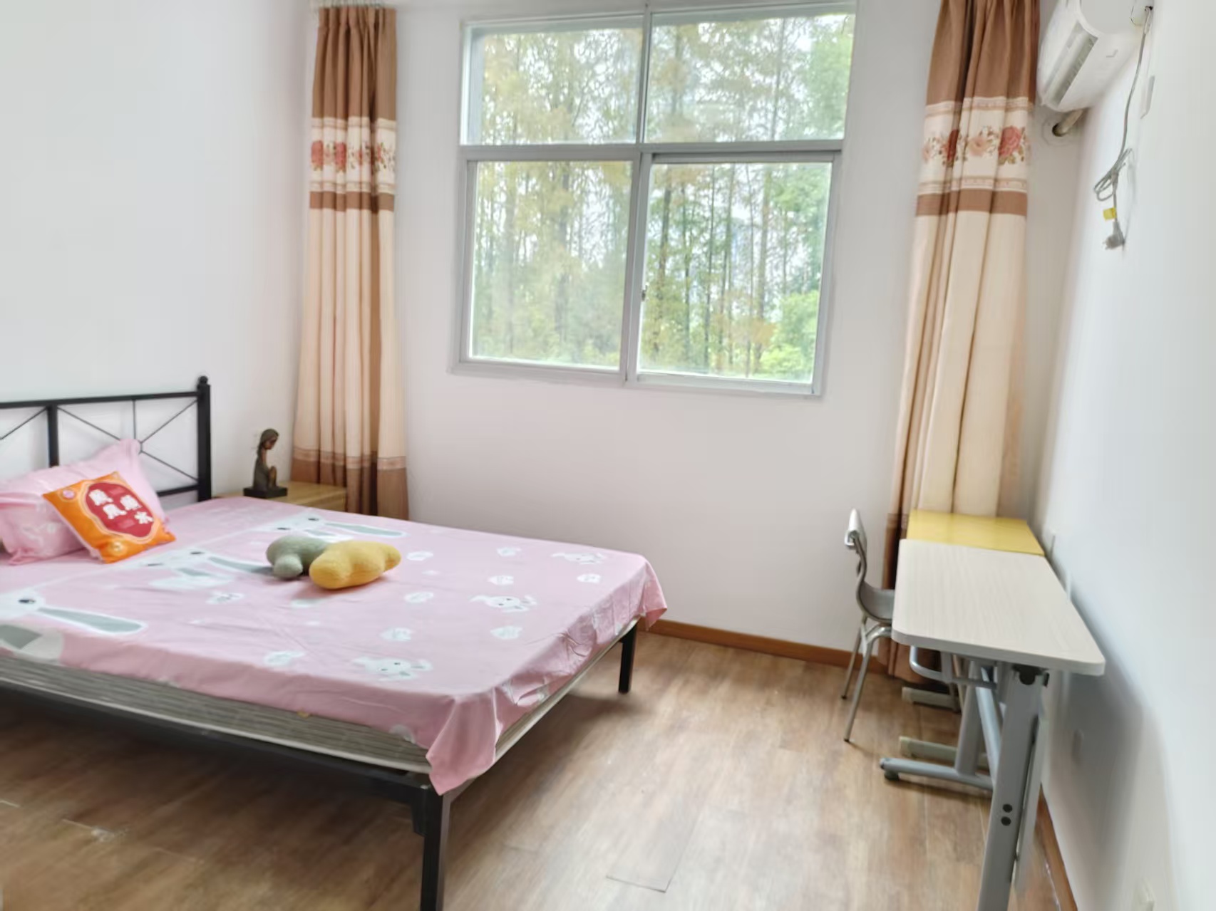 凌云社区 1居室 800元/月