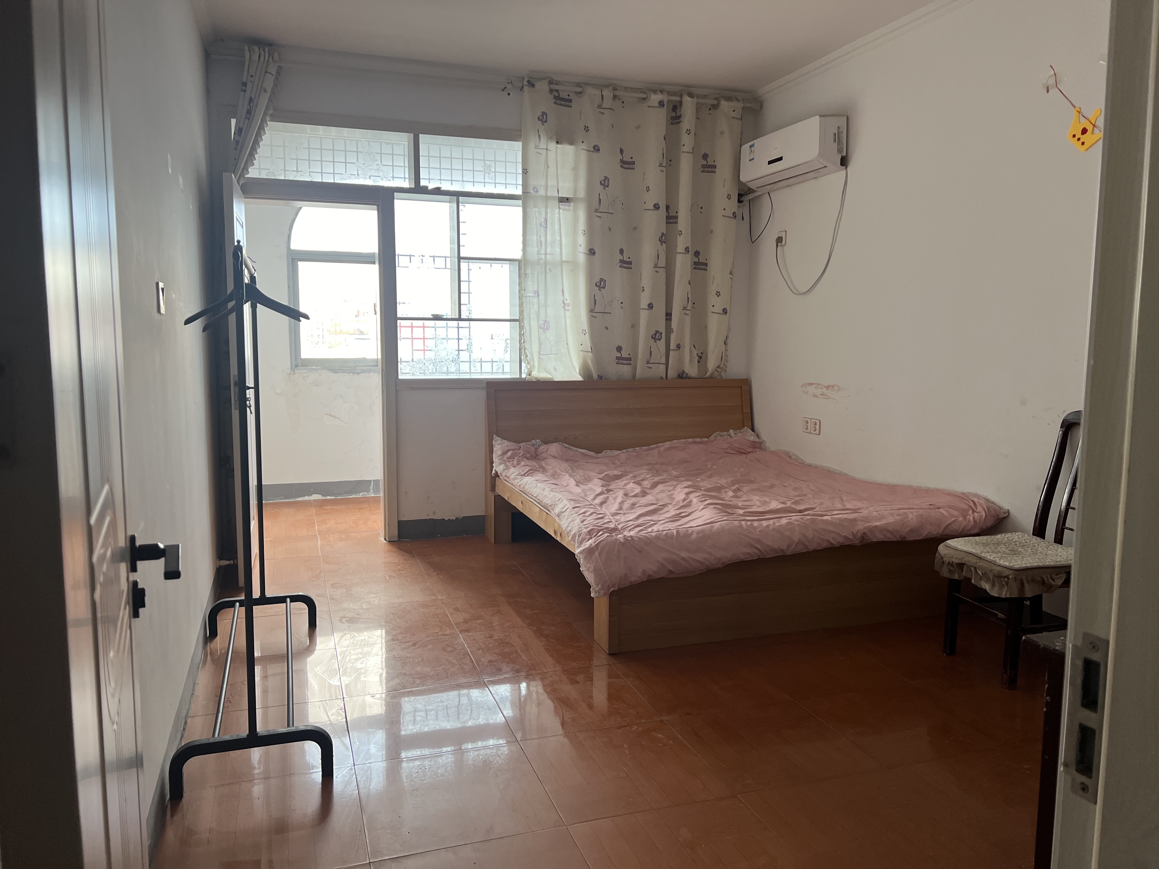 乡企委大院 随时看房·