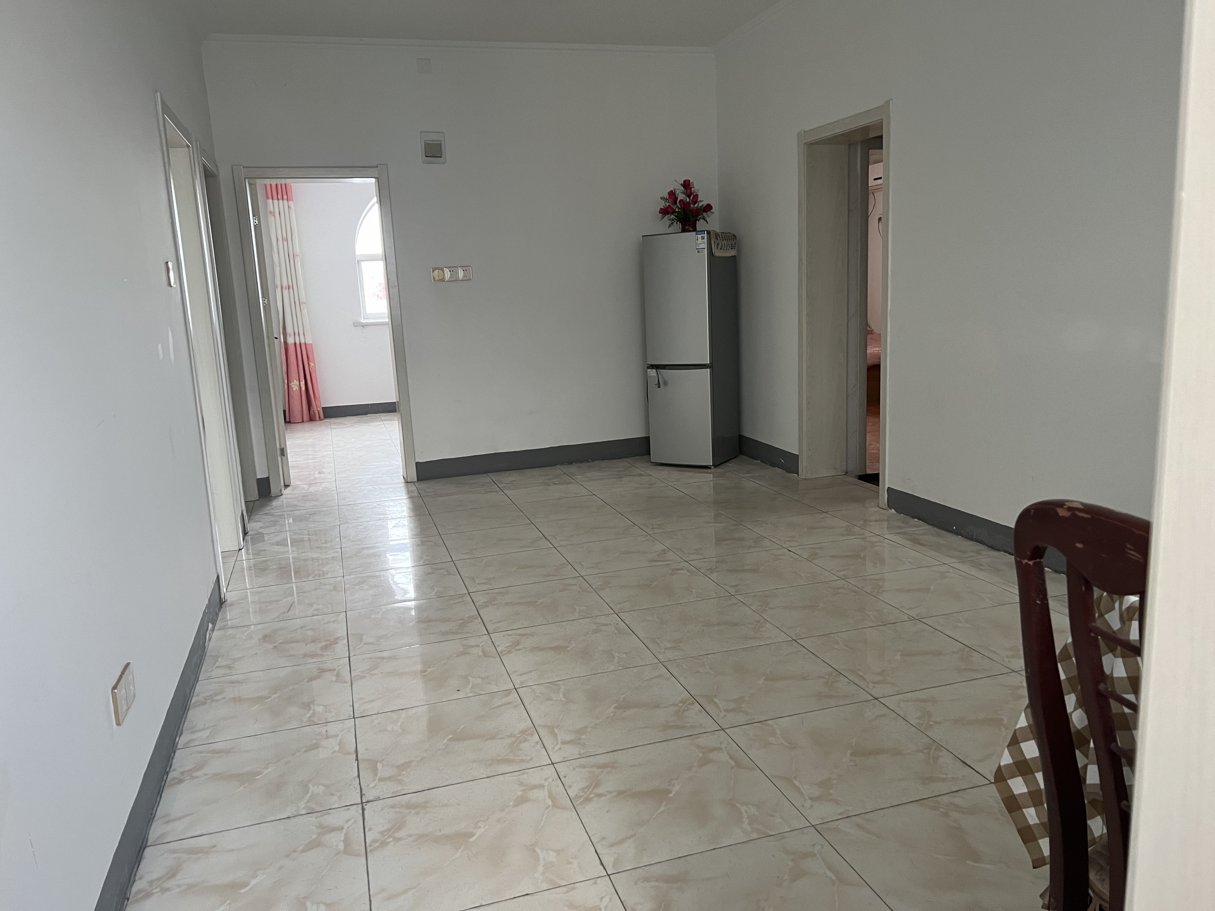 乡企委大院 随时看房·