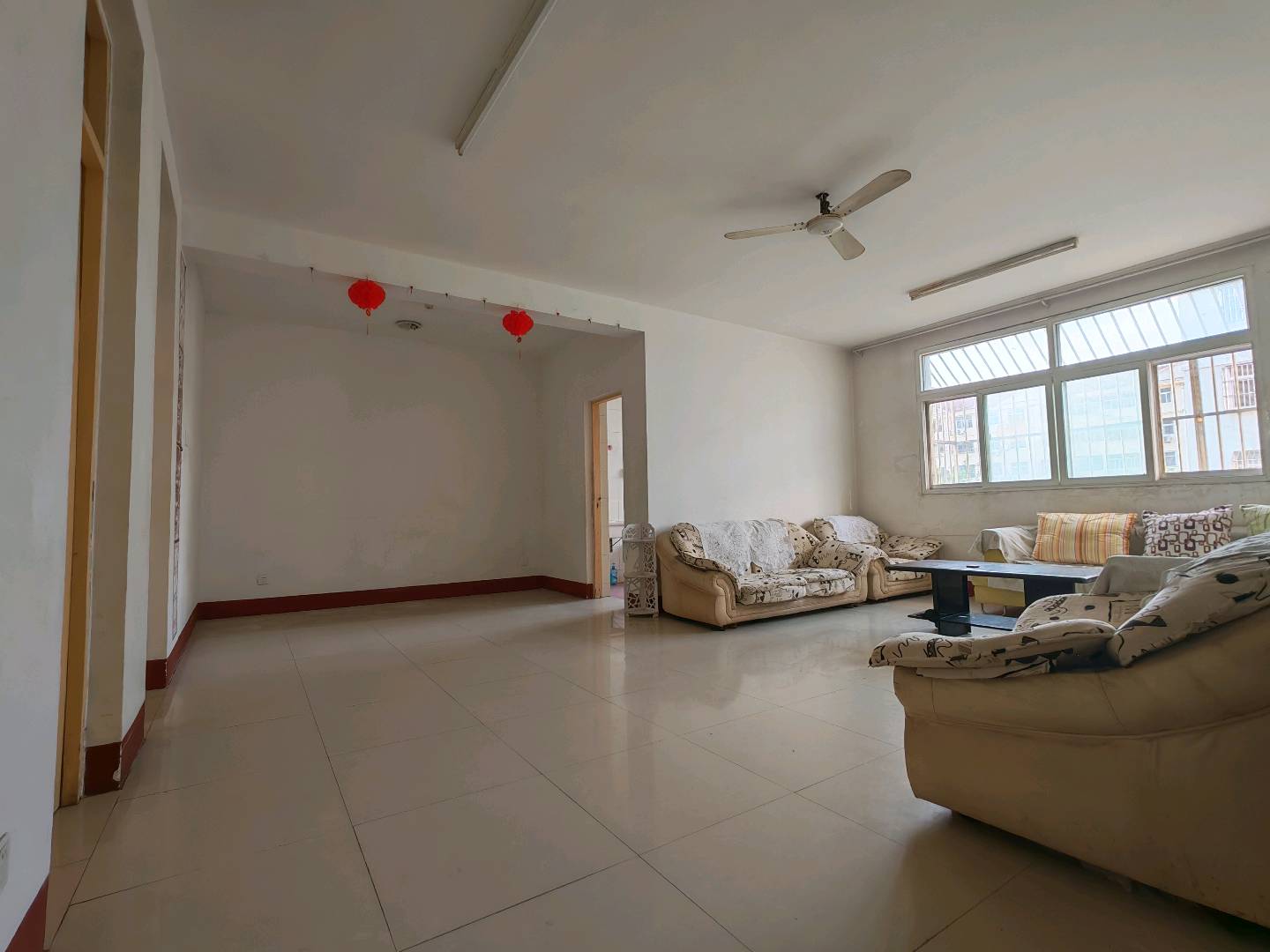 滨河花园南区 随时看房·