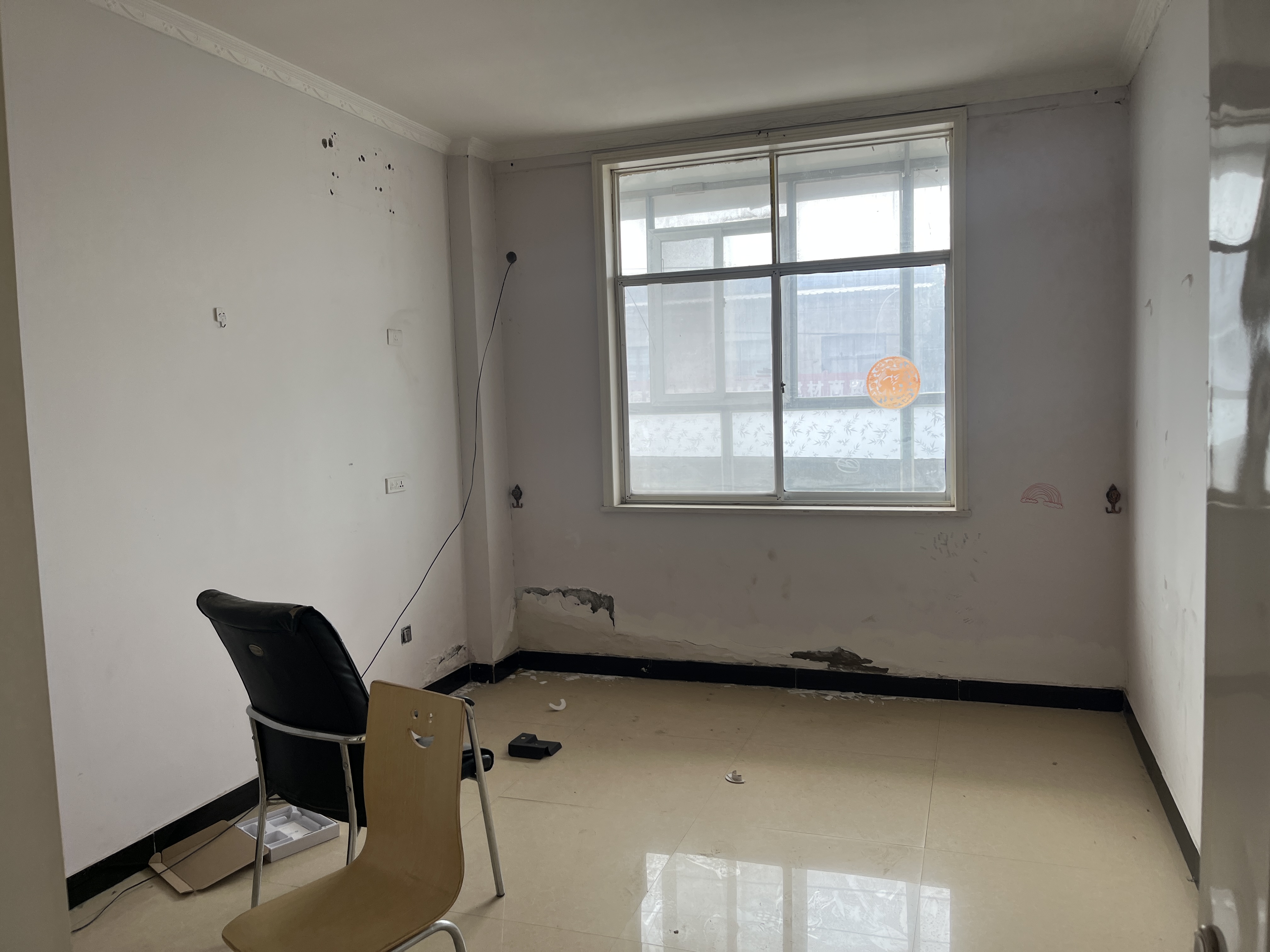 苏桥街边门面 5居室 12000元/月