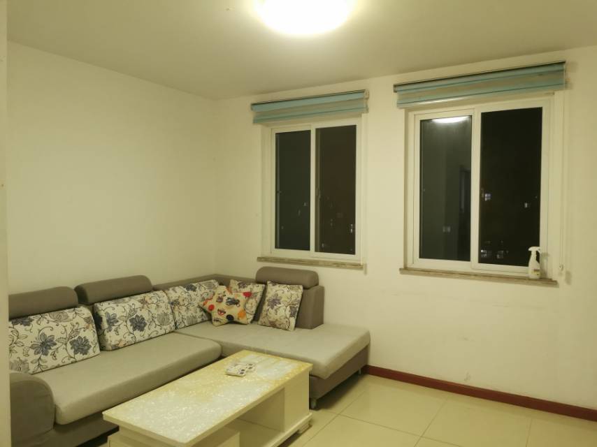 江心洲街道洲岛和园和景苑 3居室 2300元/月