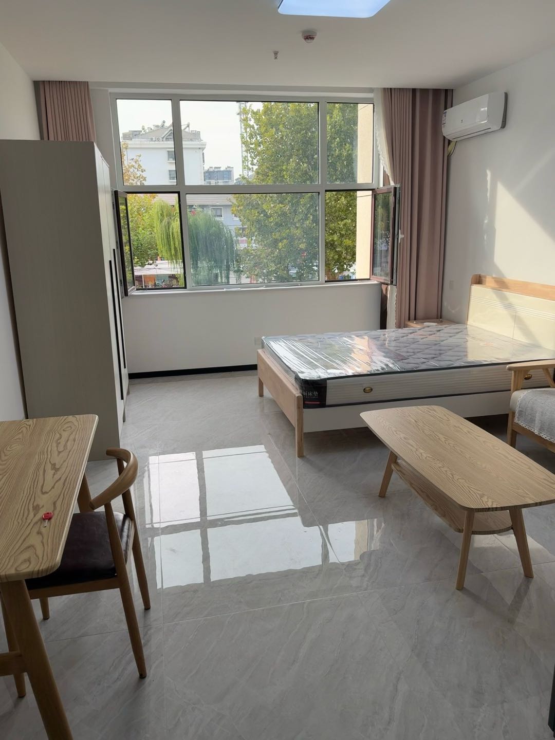 中悦城2期 1居室 1200元/月