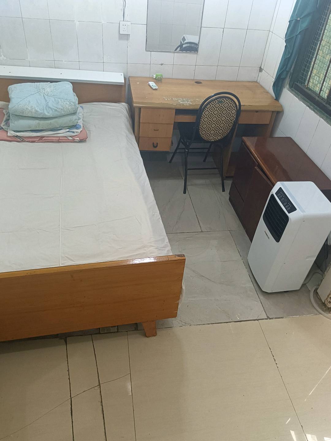 崇州市小北街59号附8号 5居室 350元/月