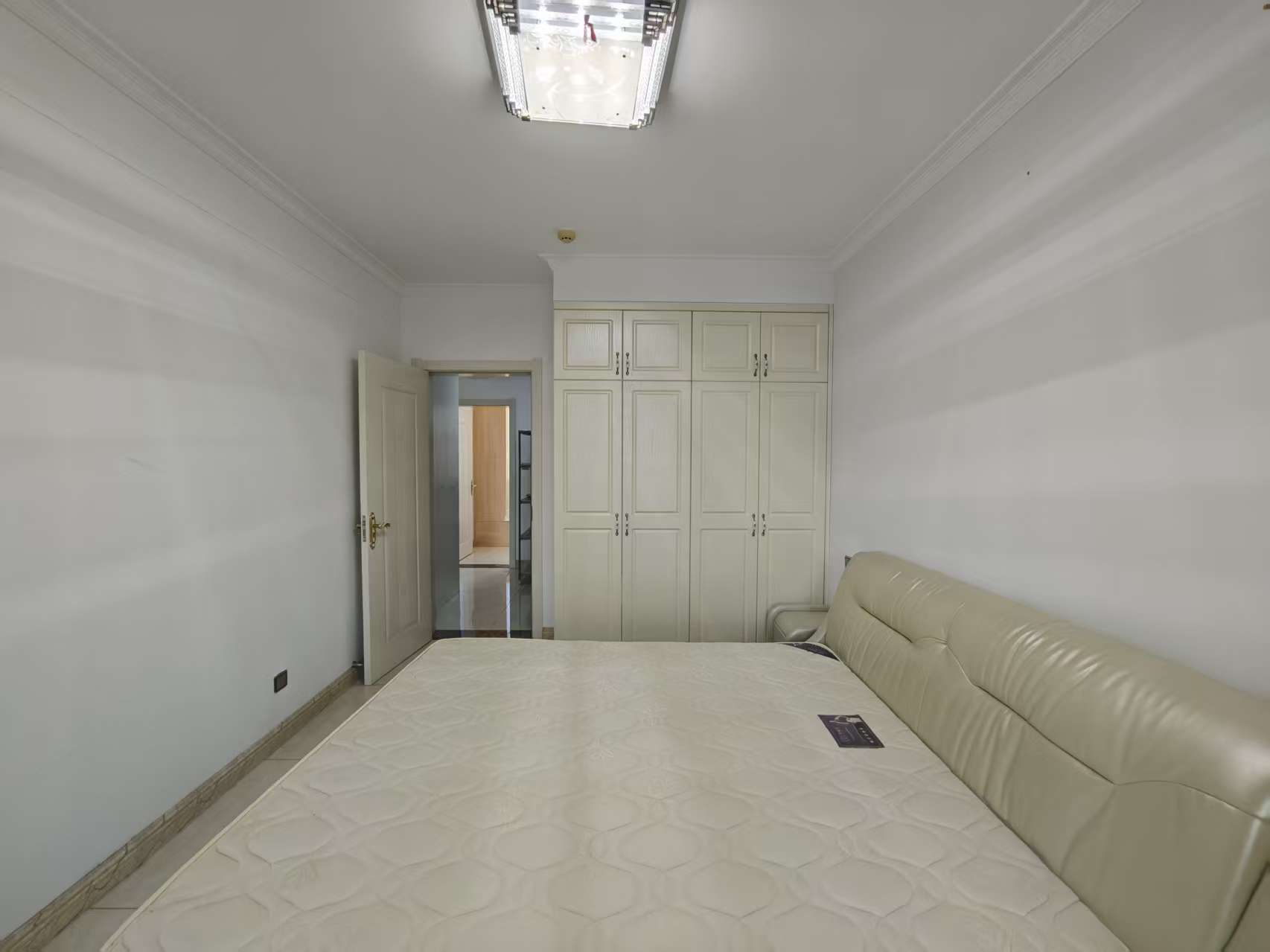 逸城山色 随时看房·