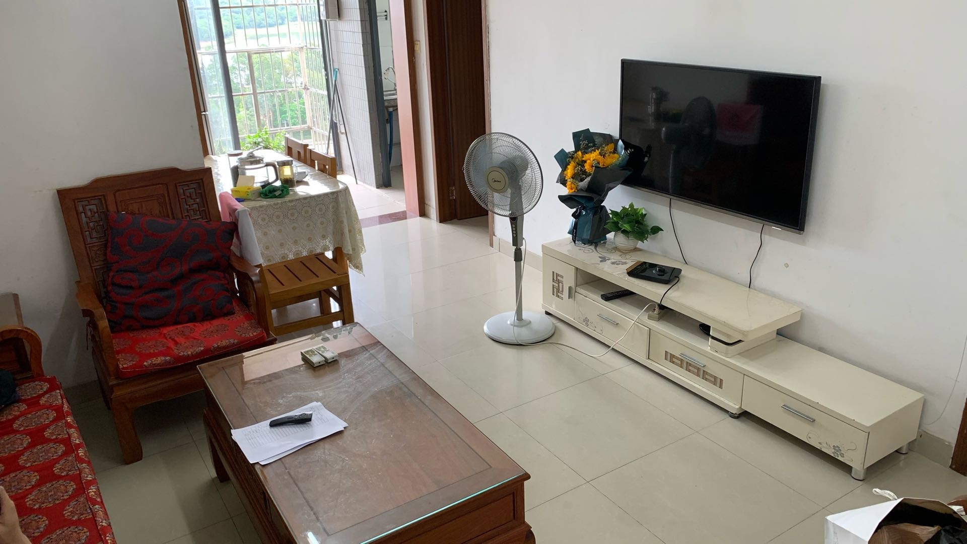 龙华民治天虹旁边横岭五区 2居室 3500元/月