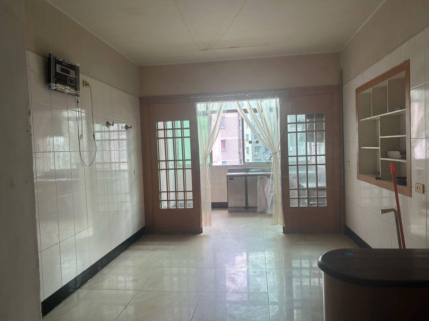 龙湾区海城街道前岗中路157号）