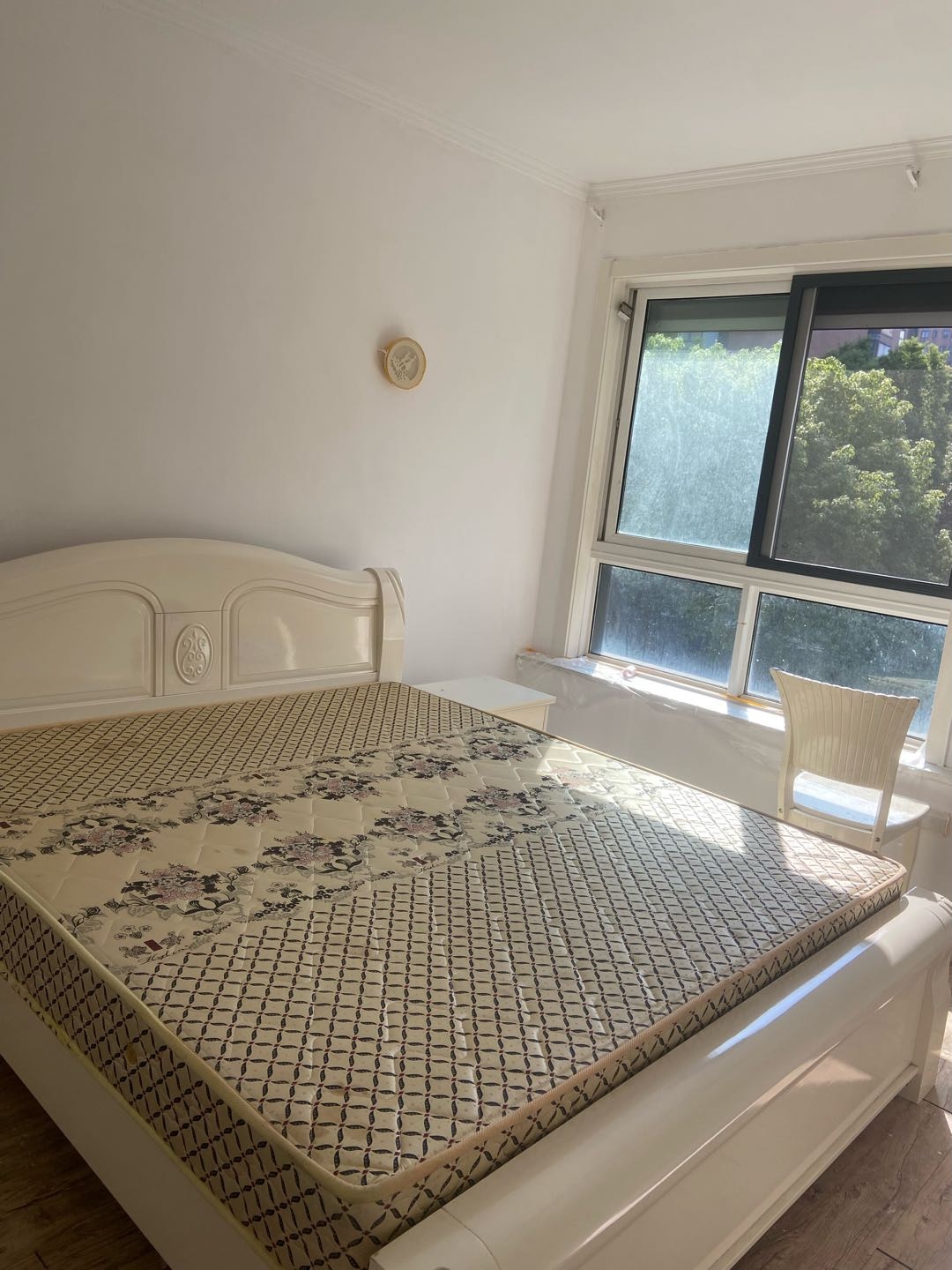 冠城大通蓝郡 2居室 1500元/月