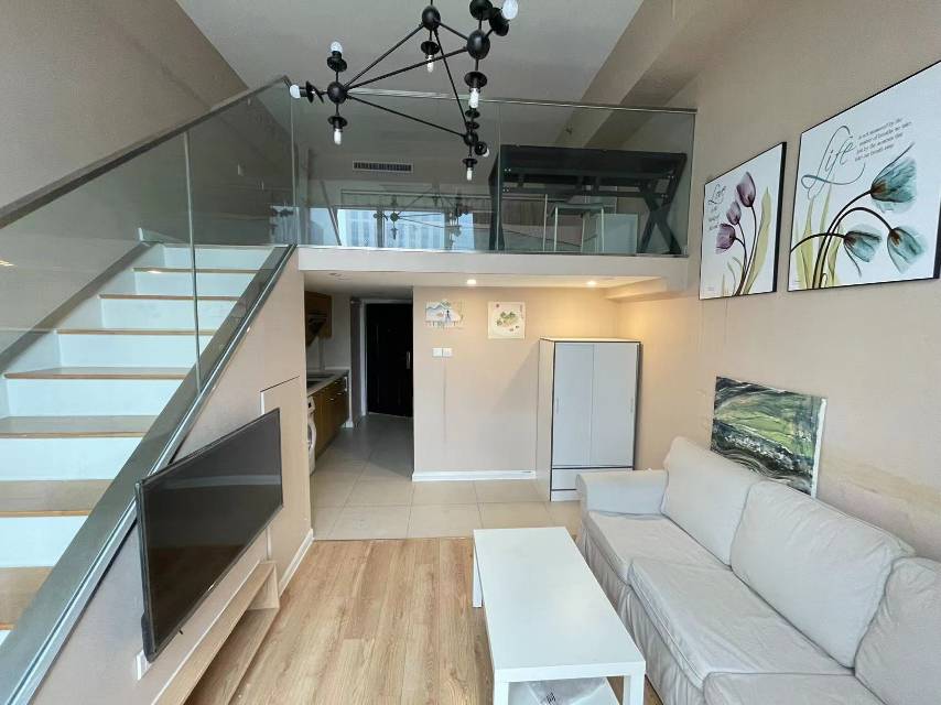 世界侨商中心 1居室 3600元/月