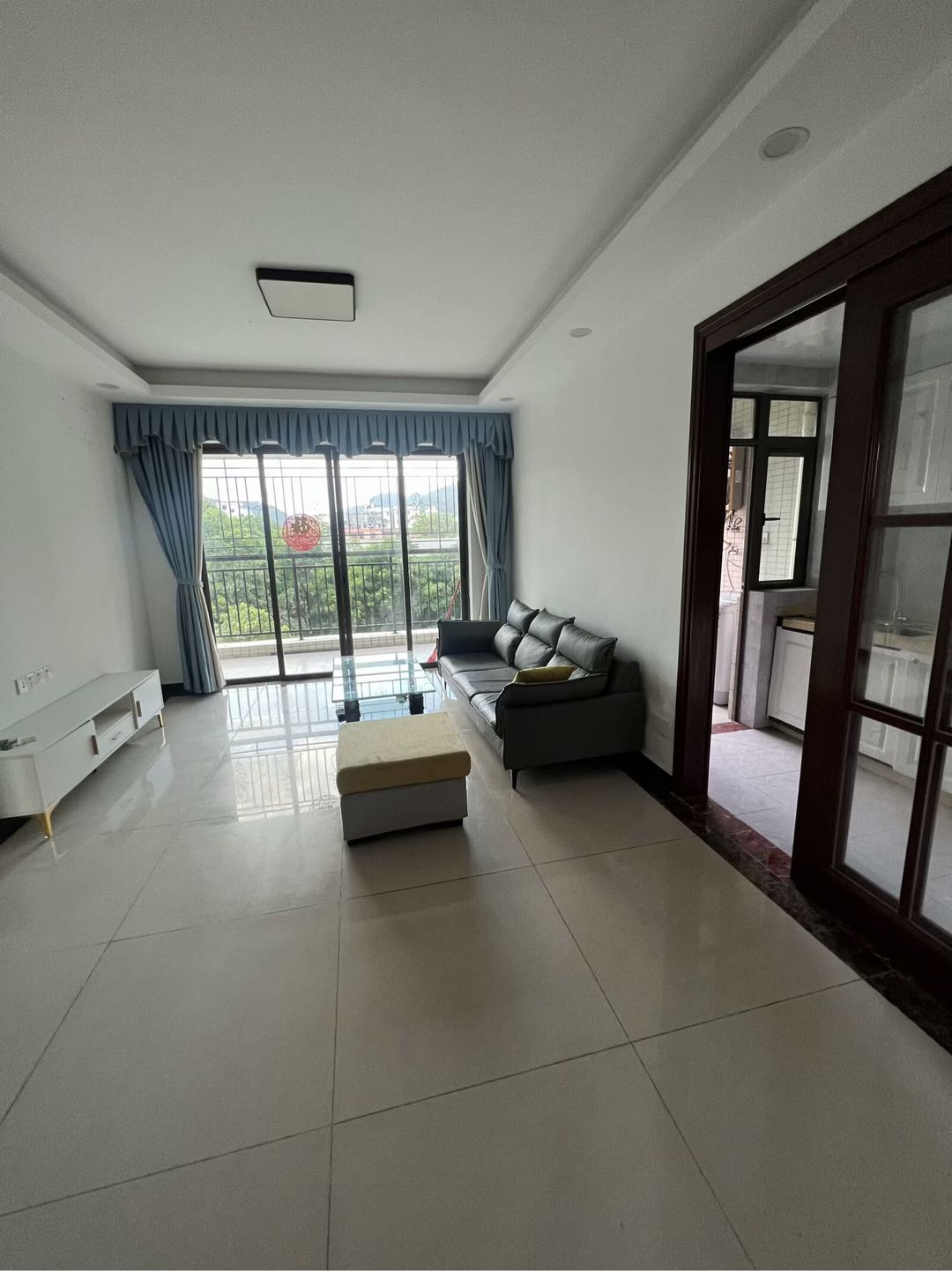 海晟花园 3居室 1600元/月