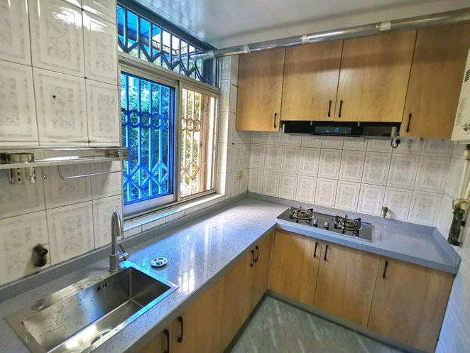 金鹏街76号 随时看房·