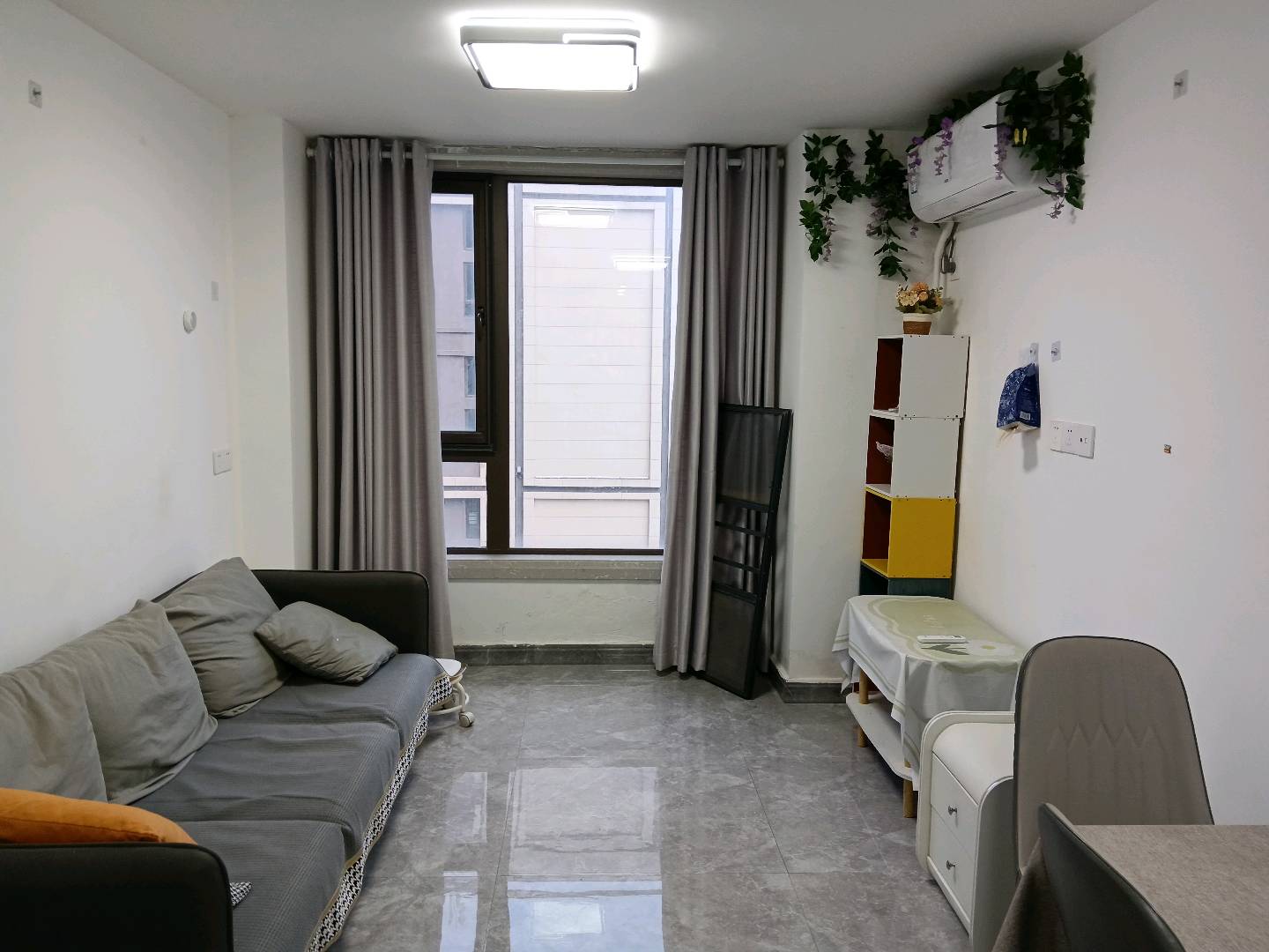 龙湖天宸星座 1居室 1300元/月