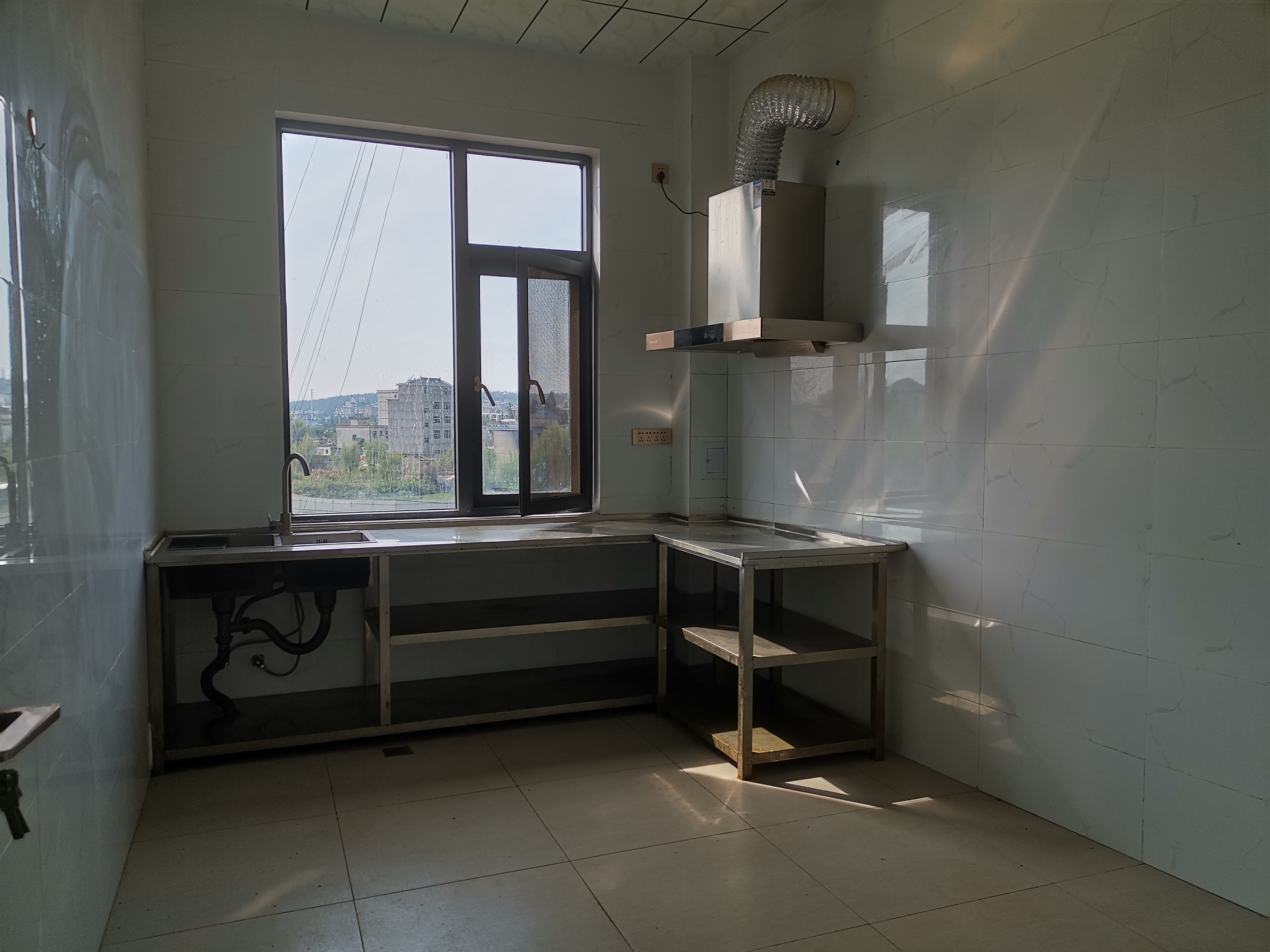 恩荣村 随时看房·