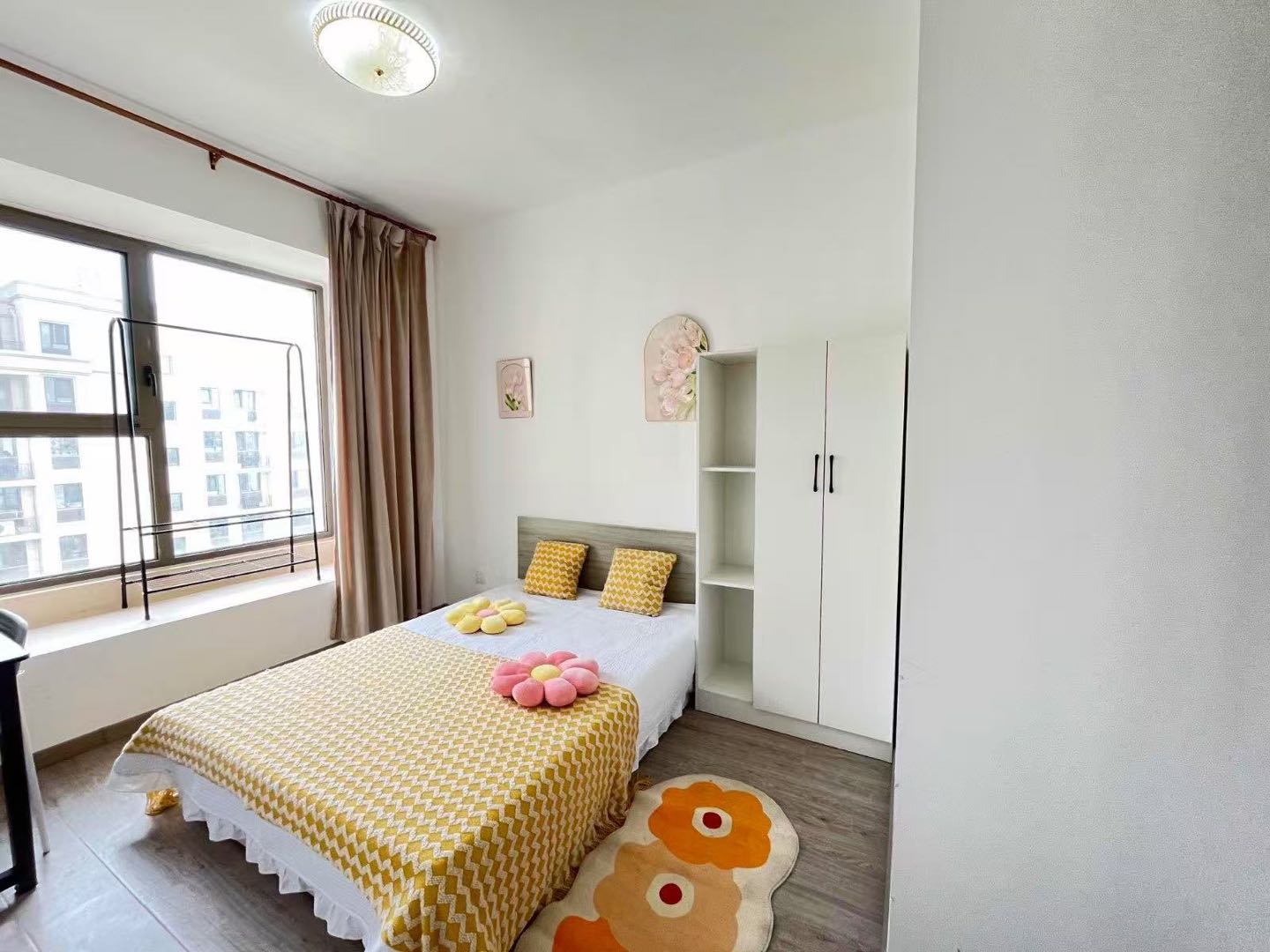 白云山花园 4居室 770元/月