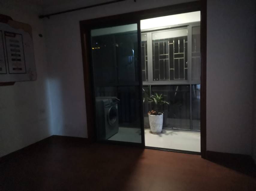 莲花塘安置小区 随时看房·