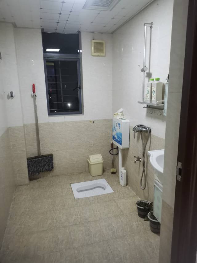 莲花塘安置小区 随时看房·