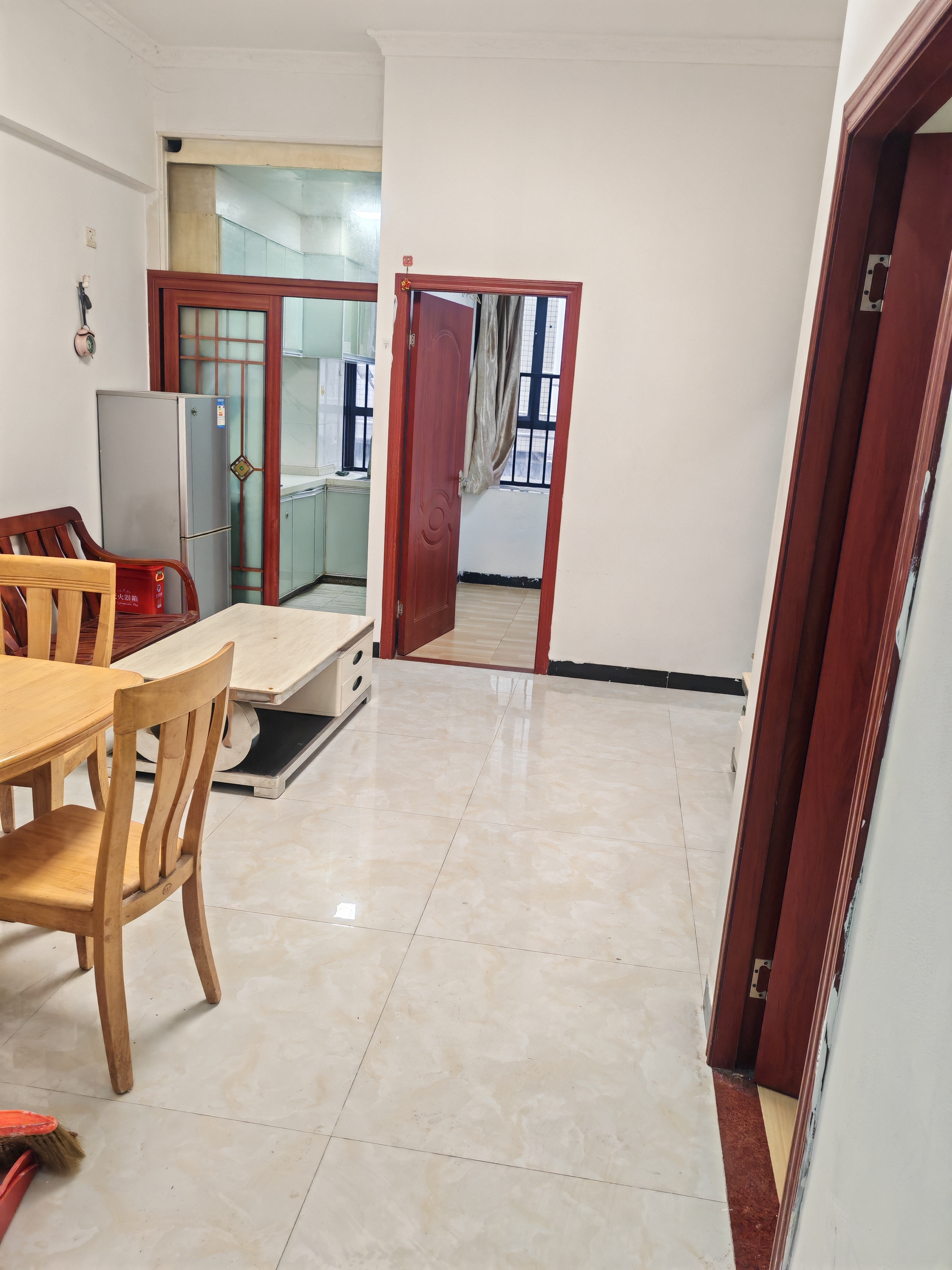 金富苑 3居室 2380元/月