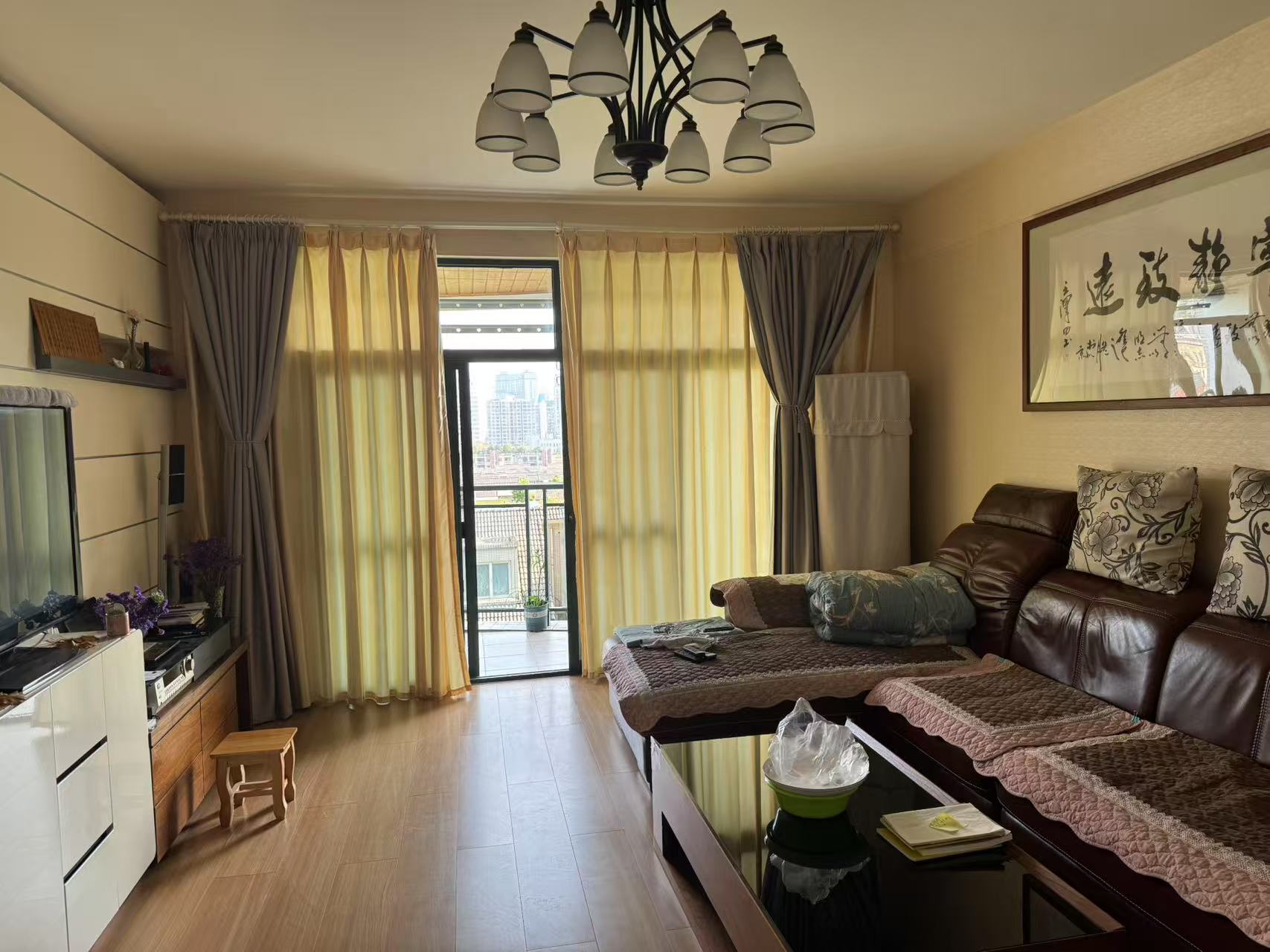 金科天籁城 3居室 1000元/月